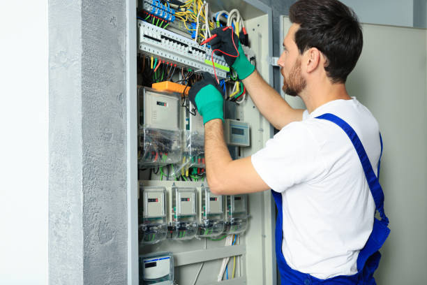 Best Electric Panel Repair  in Madera, CA